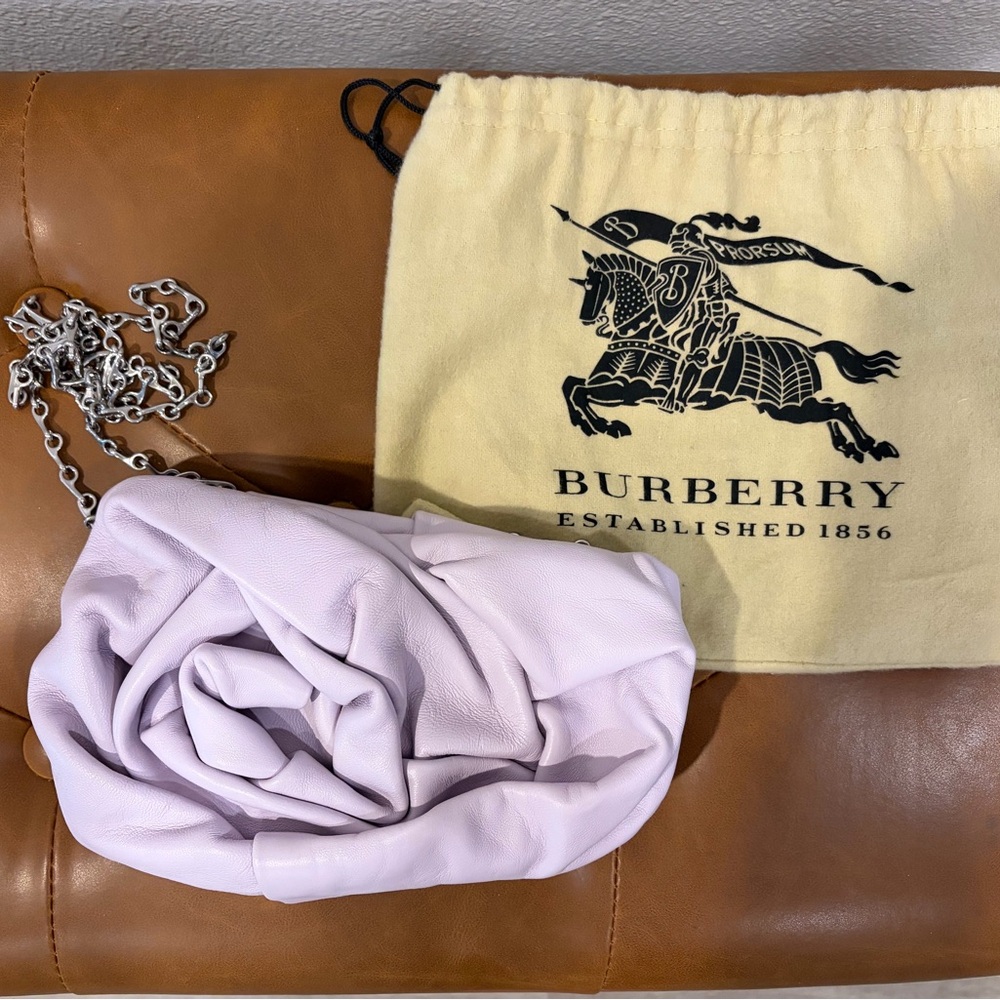 Burberry rose clutch lilac leather - Shoulder Bag with silver chain and Dust Bag